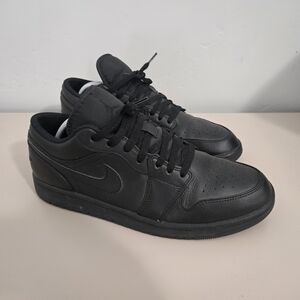 Air Jordan 1 Low Triple Black - 10.5 M